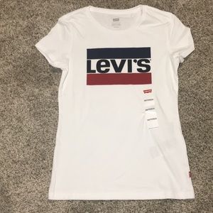 Levi’s xs women’s t-shirt